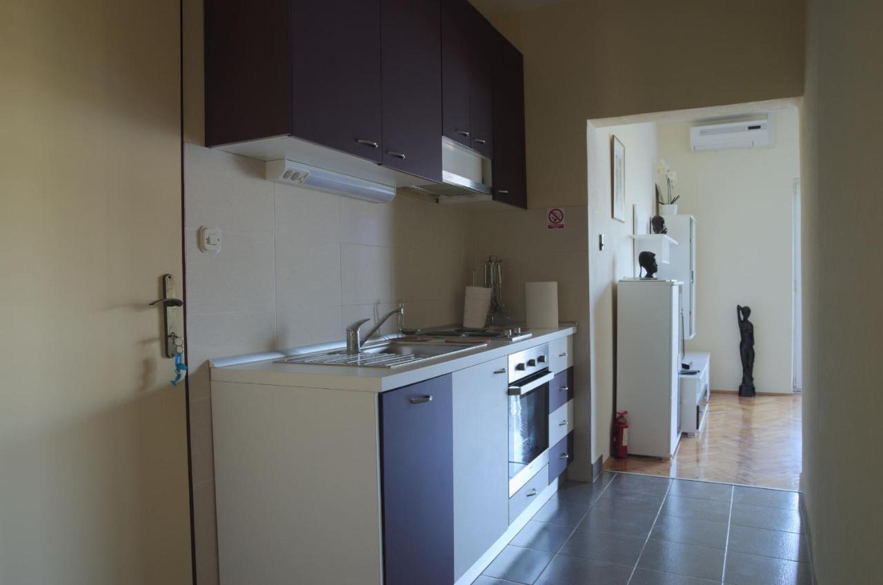 Fei Fei Apartments 2 Račišće Bagian luar foto